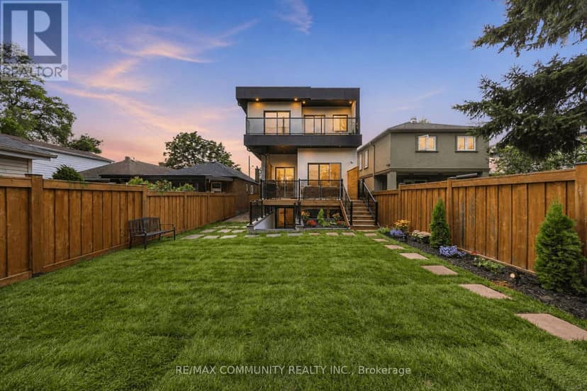 7 Derwyn Road, Toronto, photo 2