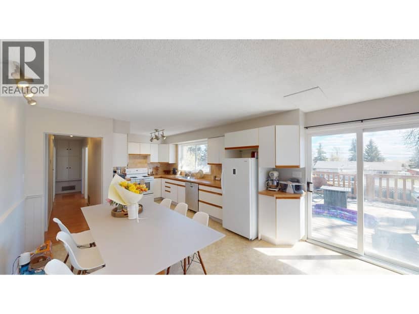 10515 104 AVENUE, Fort St. John, photo 8
