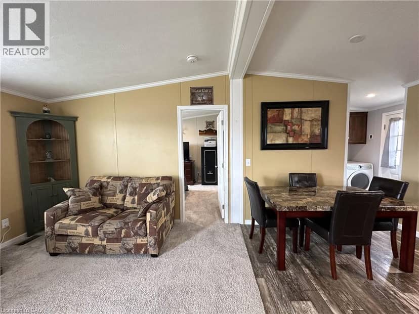 14 COPPER BEECH Drive — photo 12 of 40