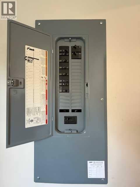 5040 51 Street — photo 14 of 19