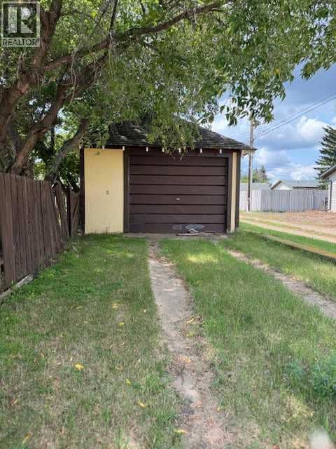 5040 51 Street — photo 19 of 19
