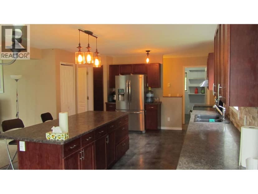 6108 LONE BUTTE HORSE LAKE ROAD, 100 Mile House, photo 7
