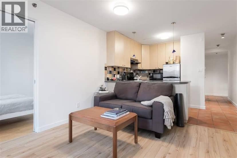 807 819 HAMILTON STREET, Vancouver, photo 5