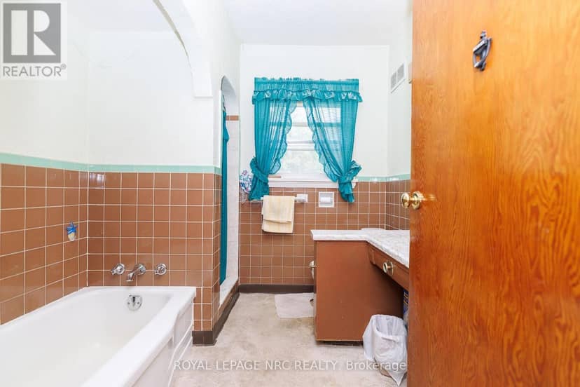 280 Kingsway Street — photo 21 of 40