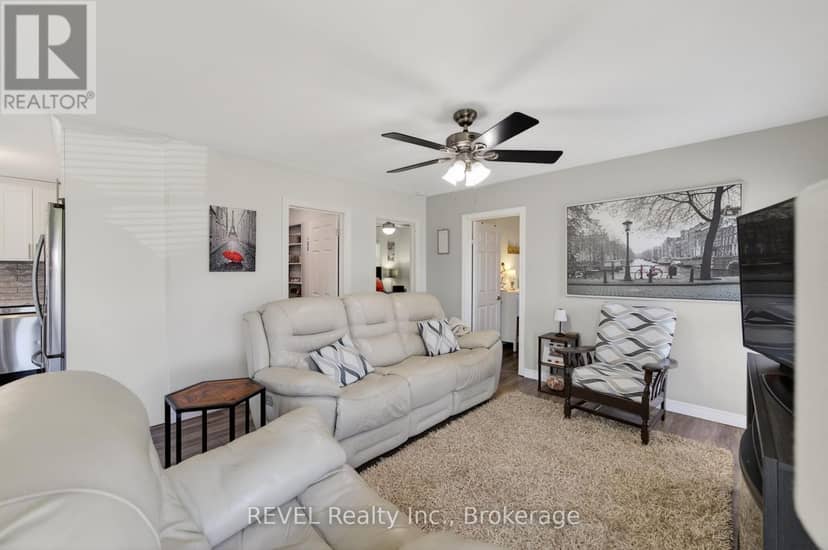 11 Walter Drive — photo 12 of 40