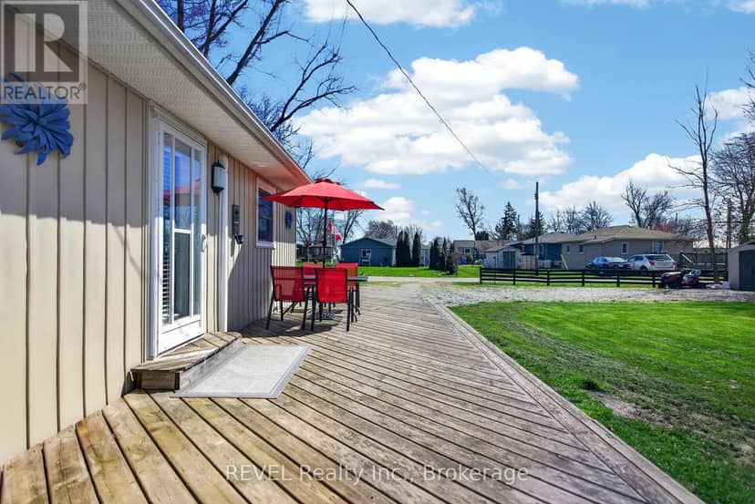 11 Walter Drive — photo 22 of 40