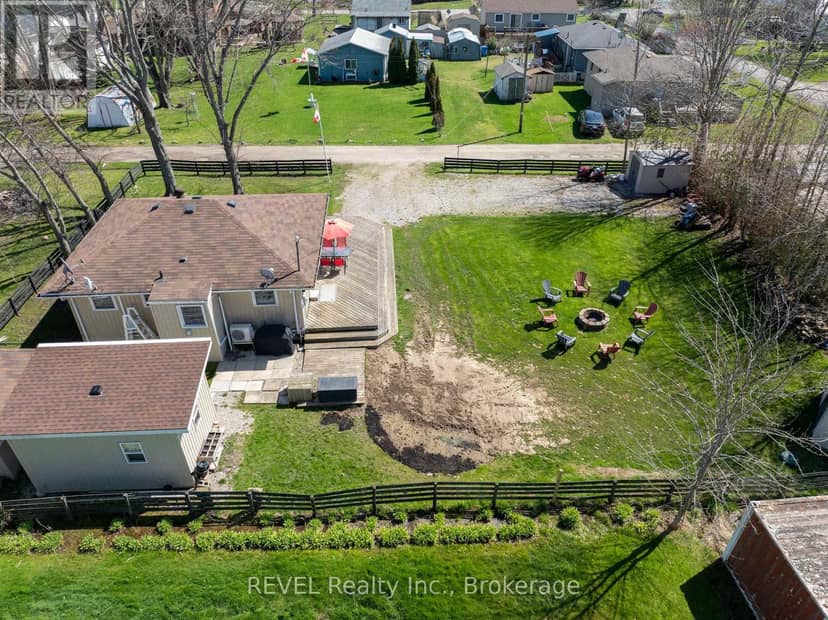 11 Walter Drive — photo 33 of 40