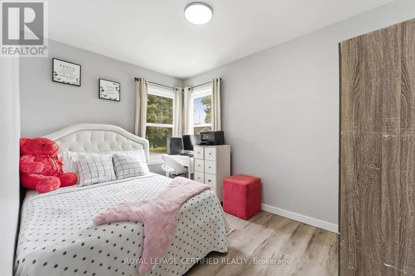 18 Coventry Street, St. Catharines, photo 8
