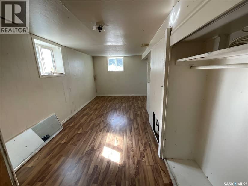 810 O Avenue S — photo 10 of 19