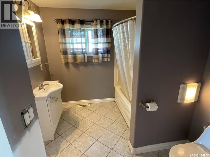 810 O Avenue S, Saskatoon, photo 5