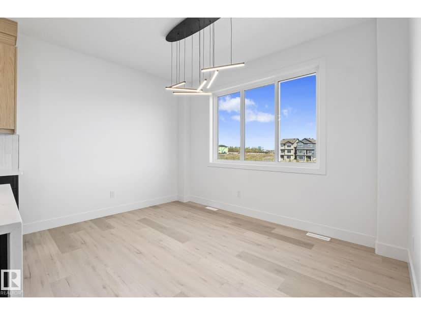 6424 29 AV SW — photo 19 of 40