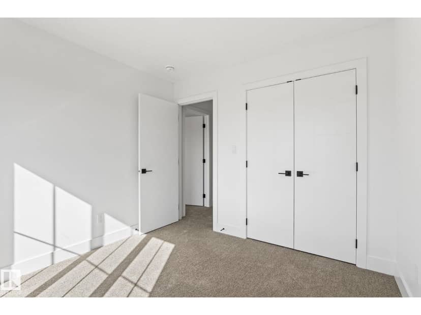 6424 29 AV SW — photo 40 of 40