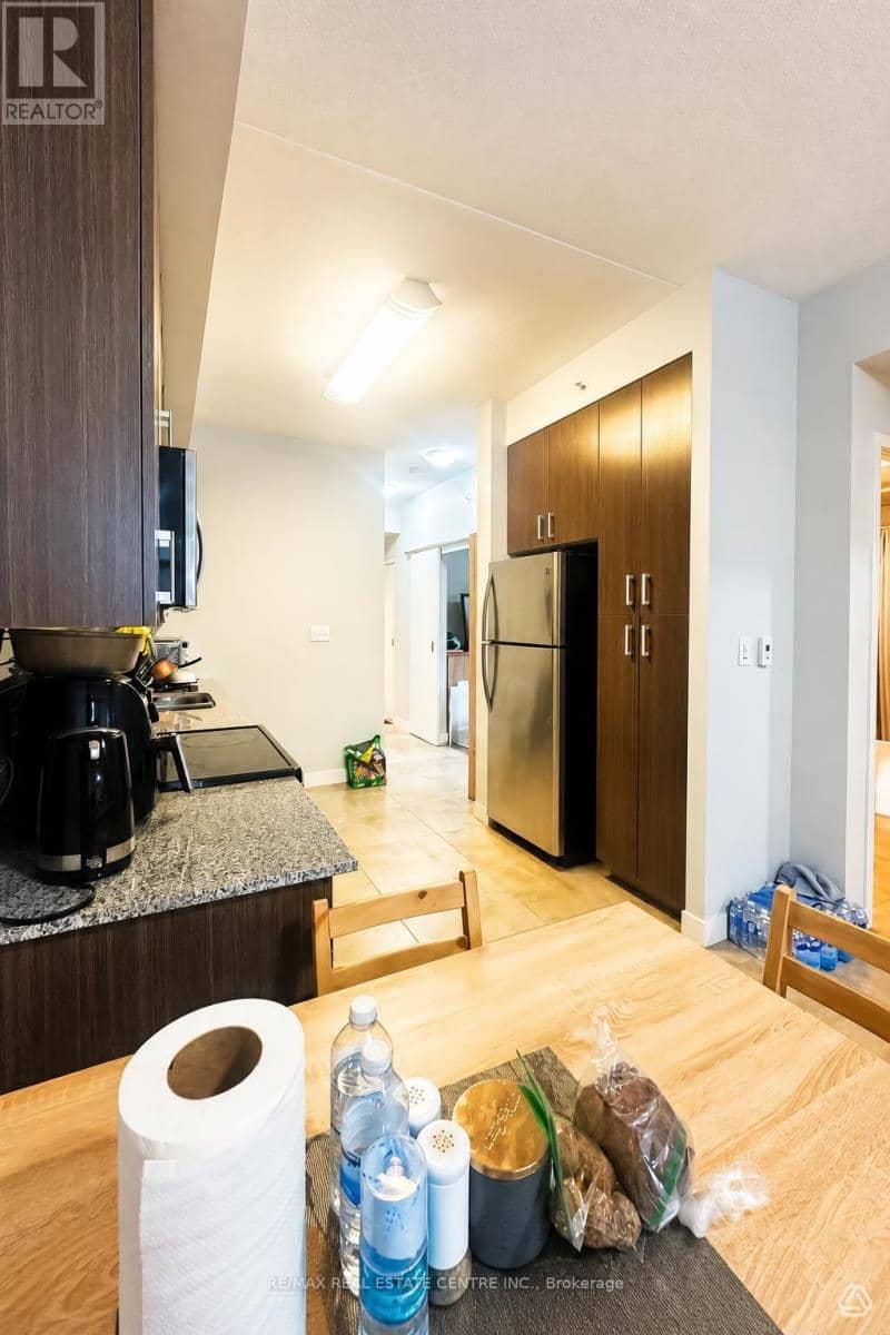 B408 - 62 Balsam Street — photo 3 of 17