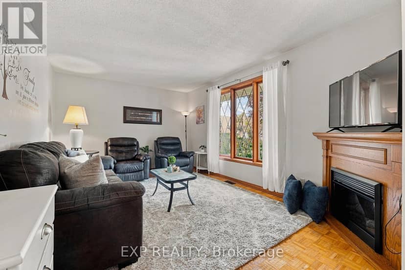 590 Albert Avenue N — photo 13 of 40