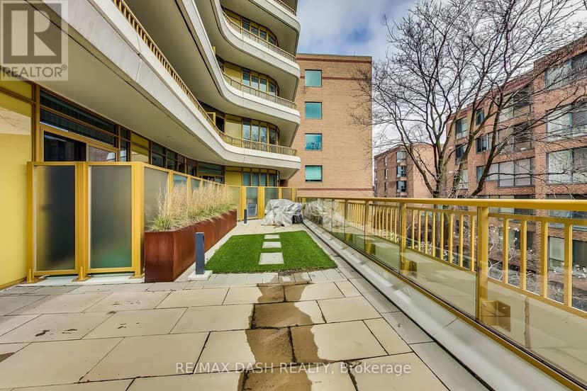 501 - 151 Avenue Road — photo 25 of 26