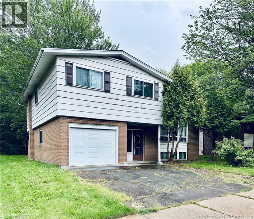 69 Chandler Crescent — photo 1 of 39