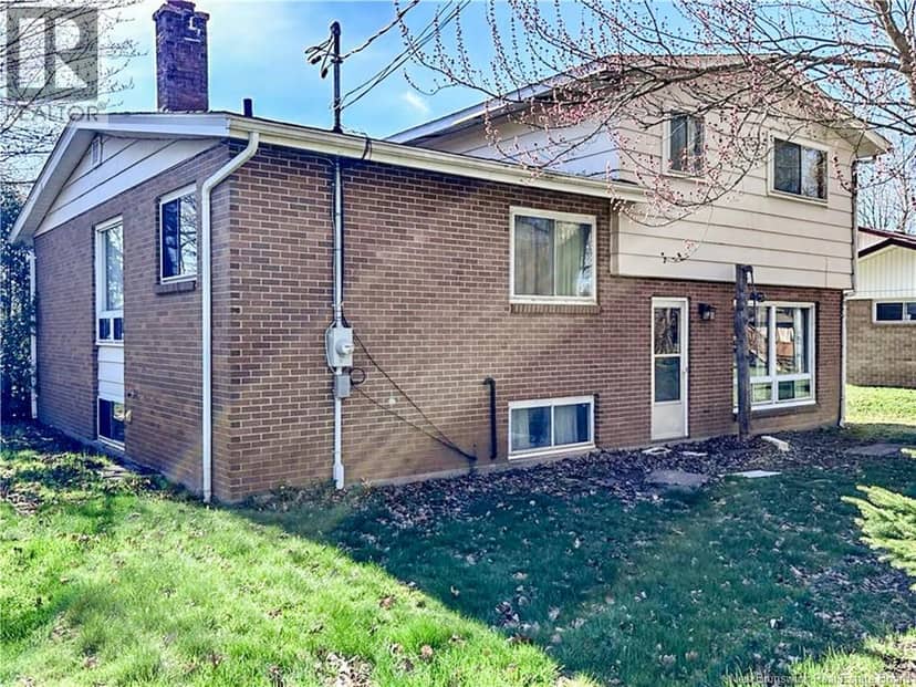 69 Chandler Crescent — photo 31 of 39