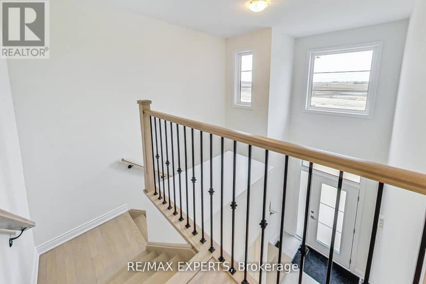 11 Union Boulevard — photo 20 of 39