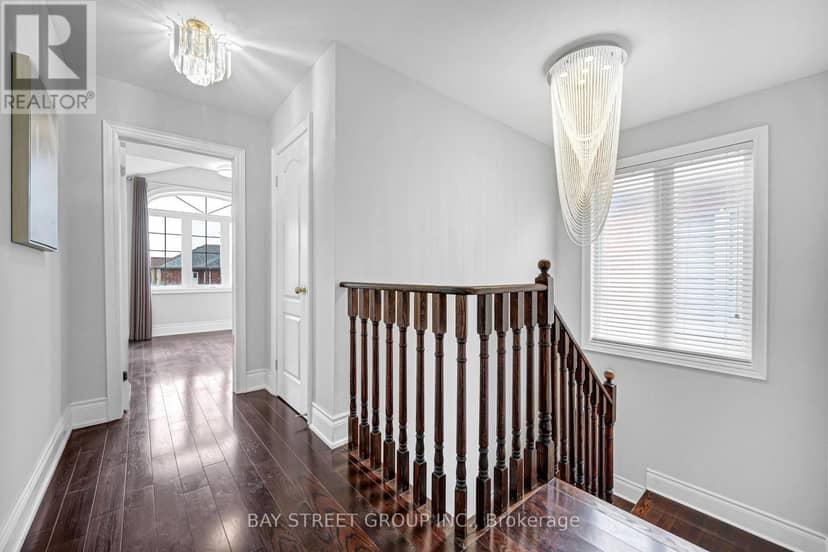 45 Old Orchard Crescent — photo 26 of 40