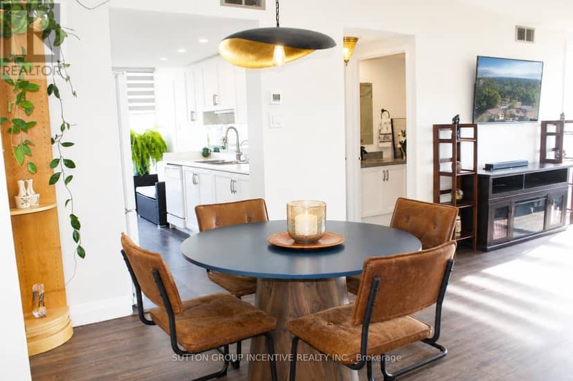 708 - 65 Ellen Street — photo 8 of 29