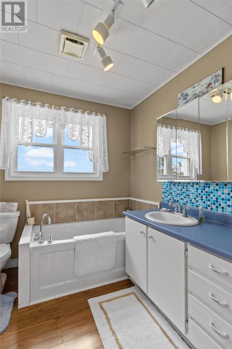 25 Ocean Pond Road — photo 19 of 23