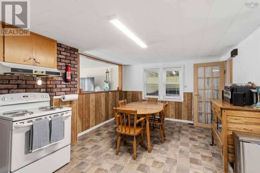 1307 Granville Road — photo 12 of 36