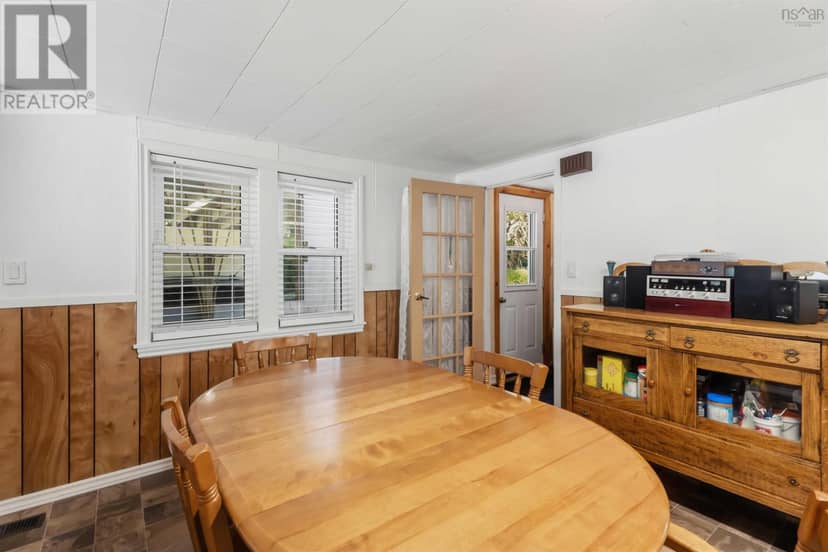 1307 Granville Road — photo 13 of 36