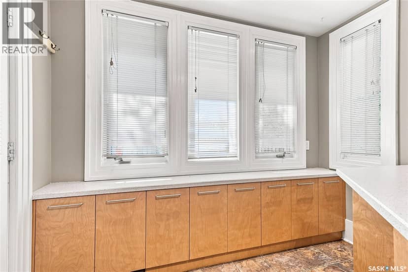 234 10th STREET E — photo 16 of 40