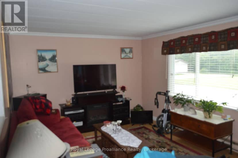 17 Warbler Lane — photo 5 of 13
