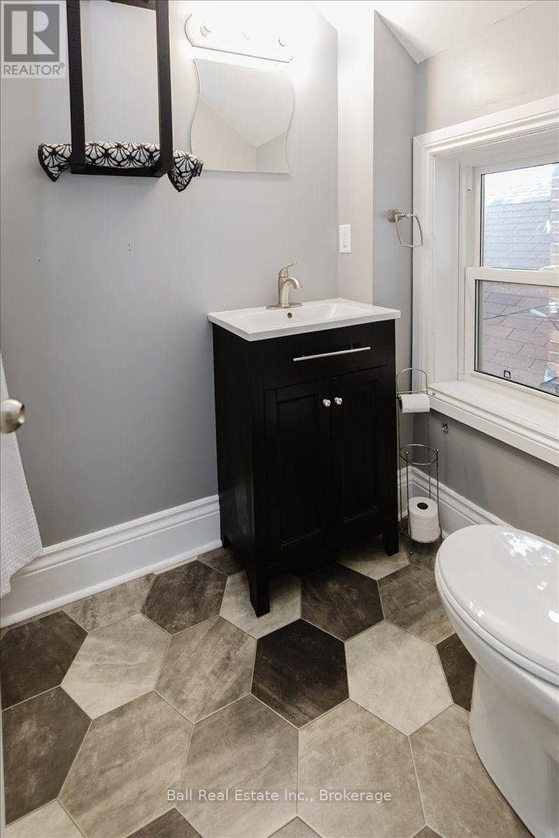 47 Park Street S — photo 15 of 33