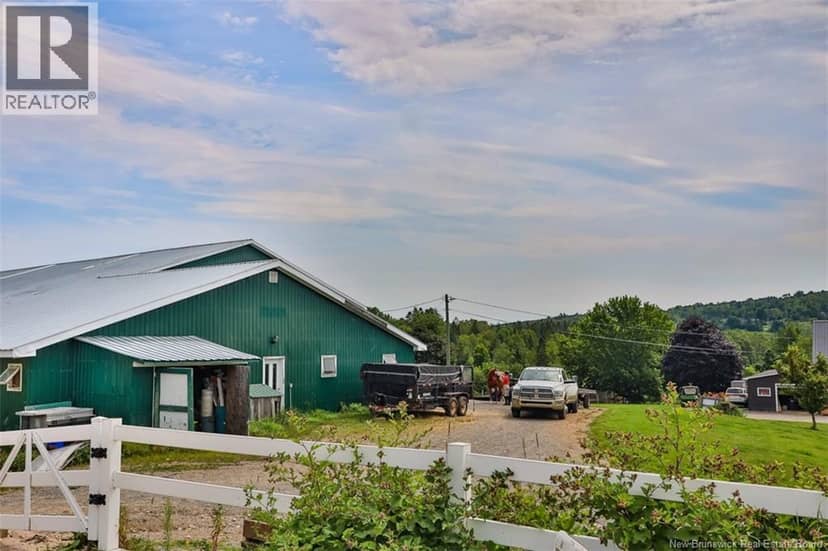 50 Kingsley Road — photo 3 of 40