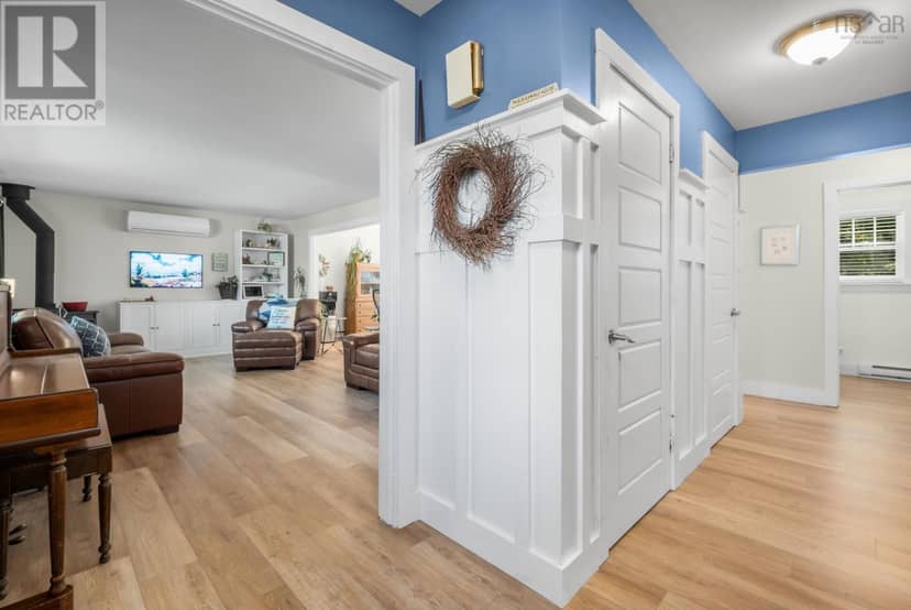 82 Hirtle Drive — photo 4 of 40