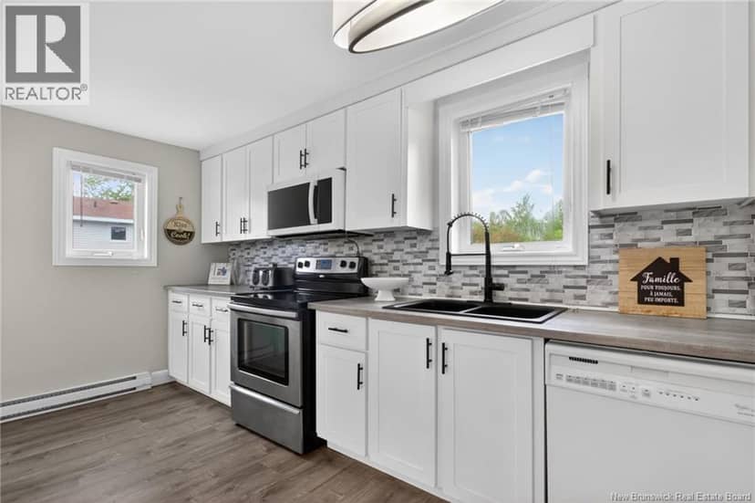 8 Nowlan Avenue — photo 9 of 40