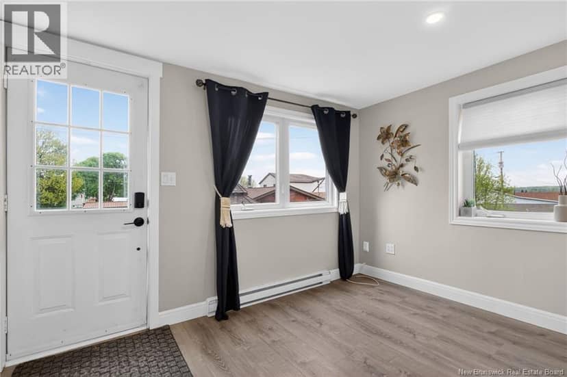 8 Nowlan Avenue — photo 3 of 40