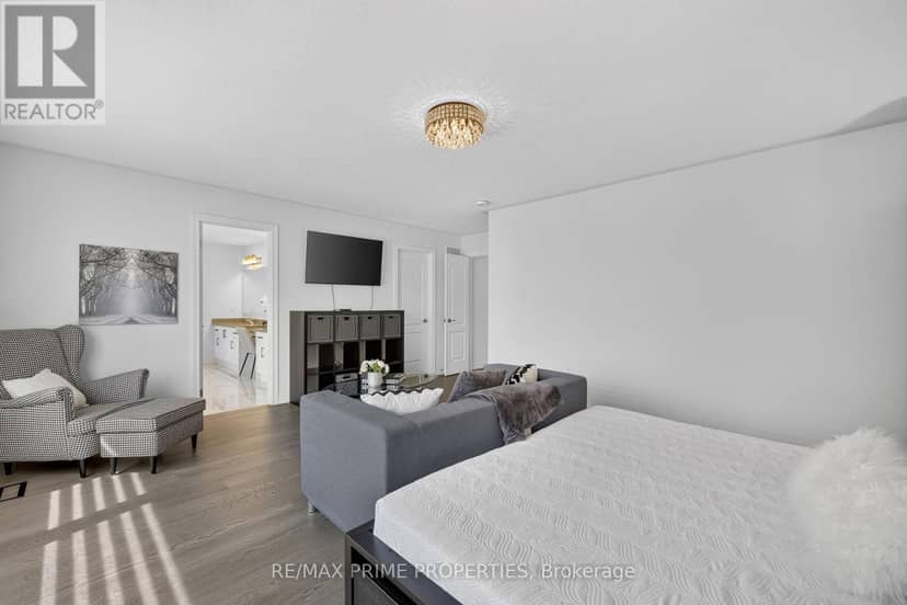 28 Frederick Taylor Way — photo 24 of 40