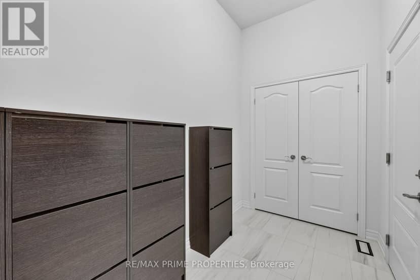 28 Frederick Taylor Way — photo 32 of 40