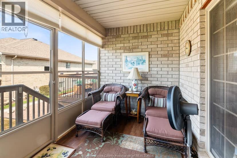 41 Queens Hill CRESCENT — photo 14 of 40