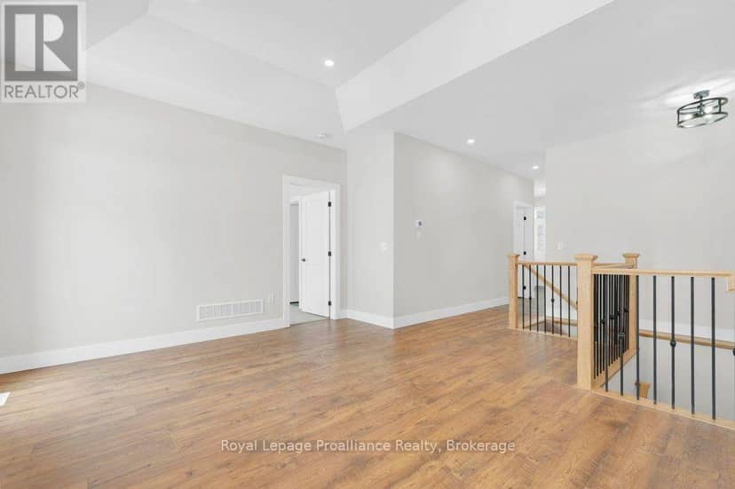 8 Dunmor Street — photo 13 of 40