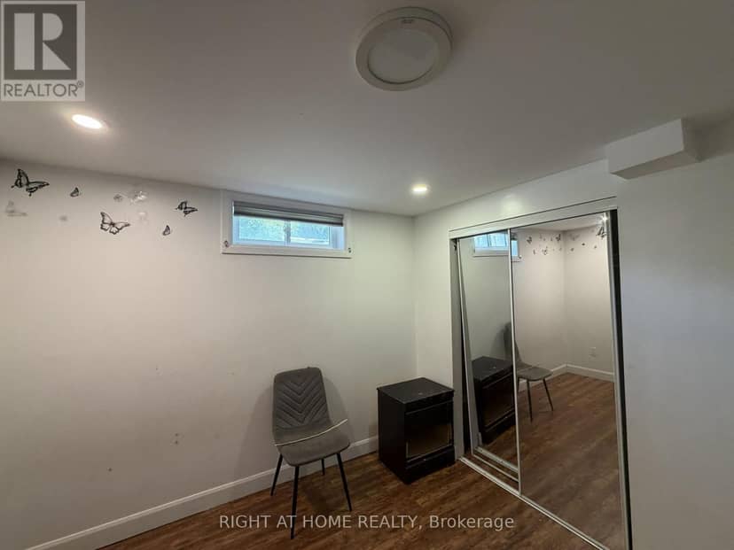 110 Muriel Crescent — photo 10 of 11