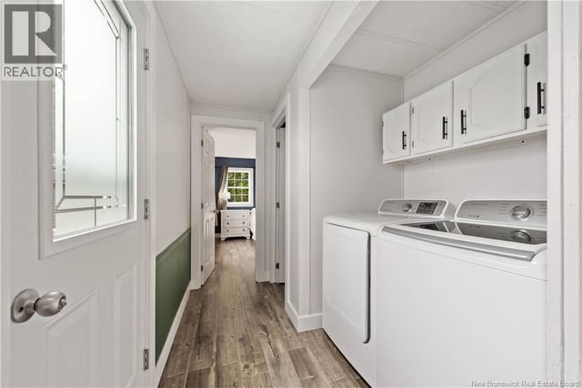 41 Young Street — photo 9 of 20