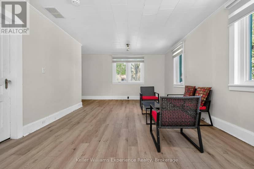 239 Oak Street — photo 10 of 40