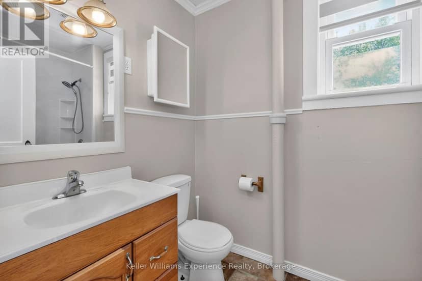 239 Oak Street — photo 22 of 40