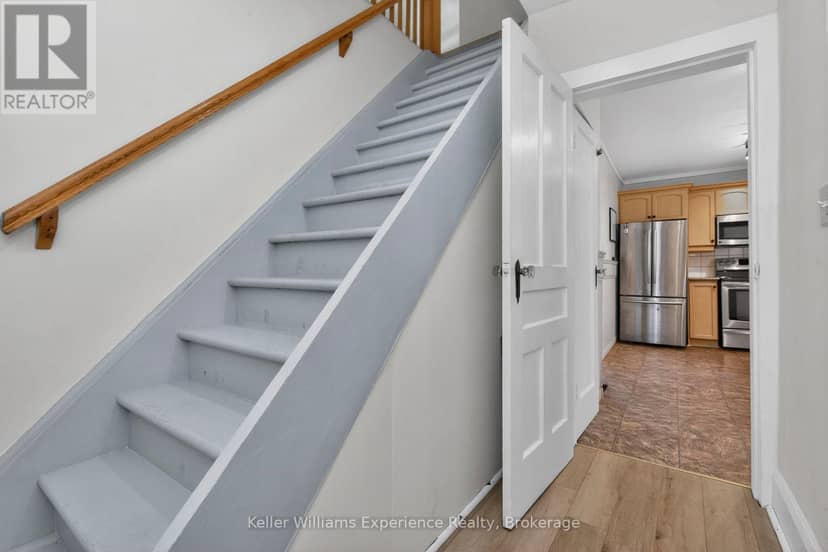 239 Oak Street — photo 24 of 40