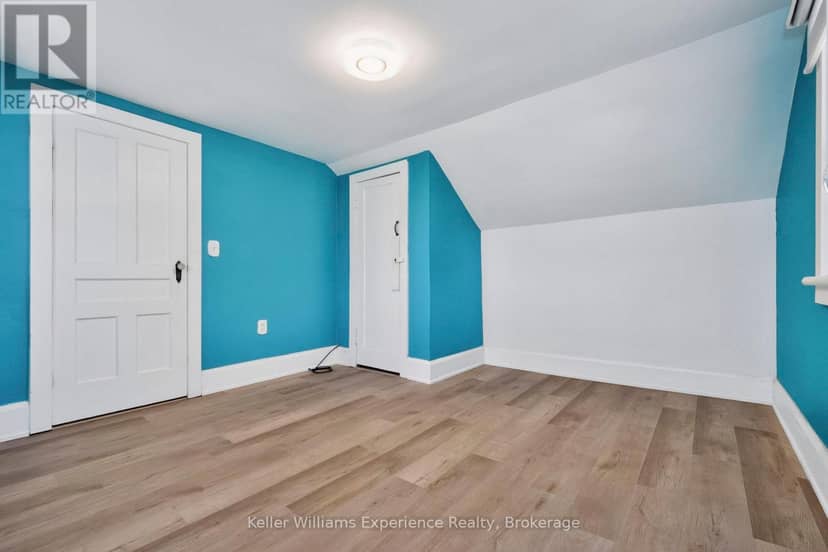 239 Oak Street — photo 32 of 40