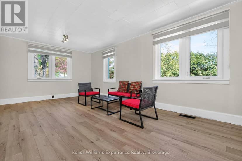 239 Oak Street — photo 9 of 40