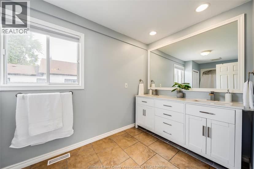 518 Arquette Avenue — photo 21 of 40