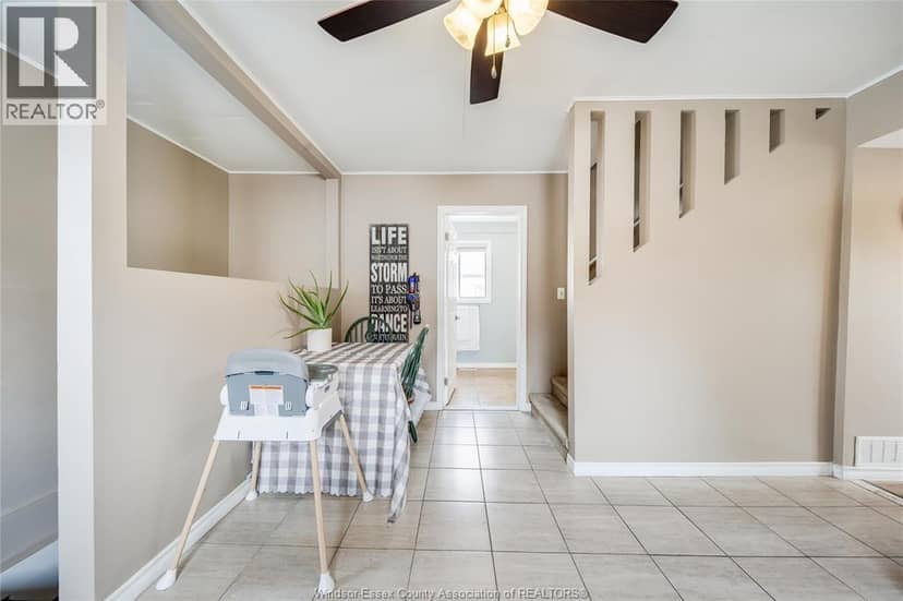 518 Arquette Avenue — photo 13 of 40