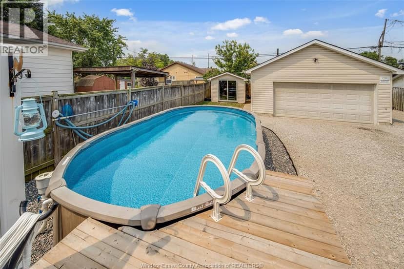518 Arquette Avenue — photo 33 of 40