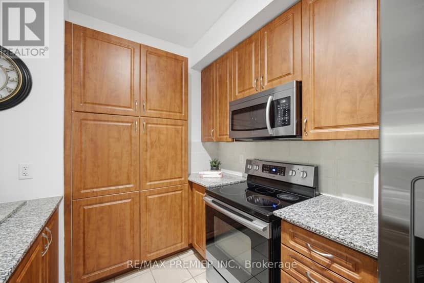 217 - 8201 Islington Avenue — photo 11 of 37