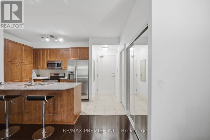 217 - 8201 Islington Avenue, Vaughan, photo 7